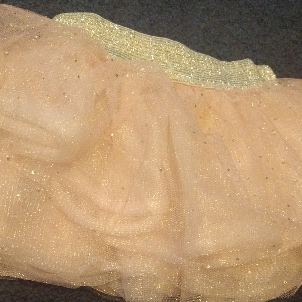Set of Three Photo Shoot Tulle Skirts with Gold and Cream Accents - Picture 4 of 7